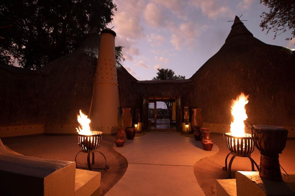 Hoyo Hoyo Safari Lodge Mluwati Concession 外观 照片